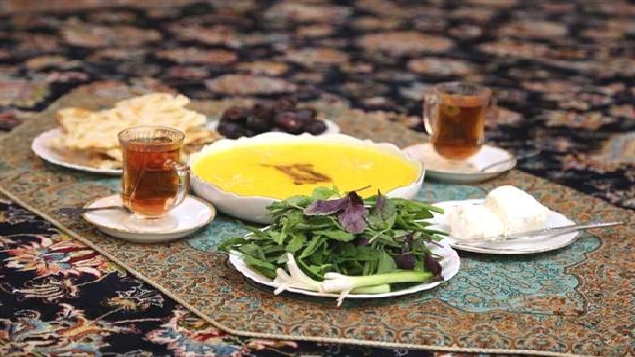 توزیع بیش از یک هزار پرس افطاری ساده خدمت رضوی در گیلان+تصاویر