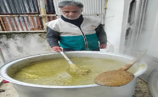 توزیع بیش از یک هزار پرس افطاری ساده خدمت رضوی در گیلان