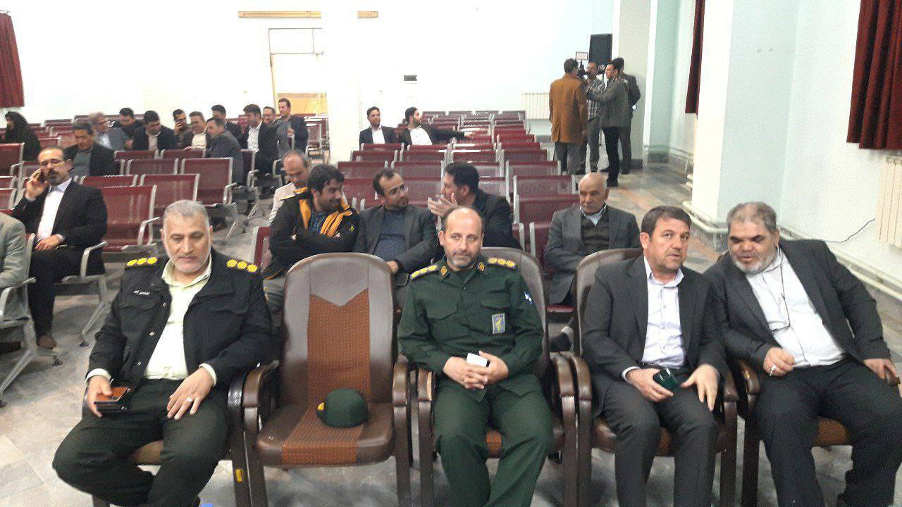 مراسم جشن گلریزان در هریس