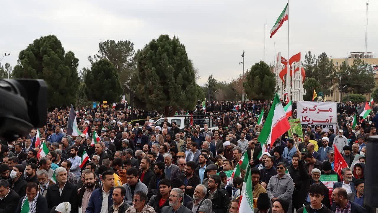 نصب گیتهای امنیتی در راهپیمایی روز قدس کرمان