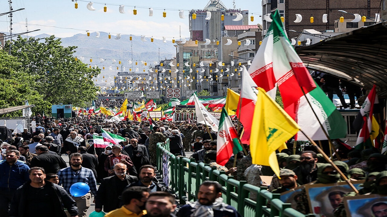قابی خاطره انگیز از برگزاری مراسم زوز جهانی قدس در آران و بیدگل + فیلم