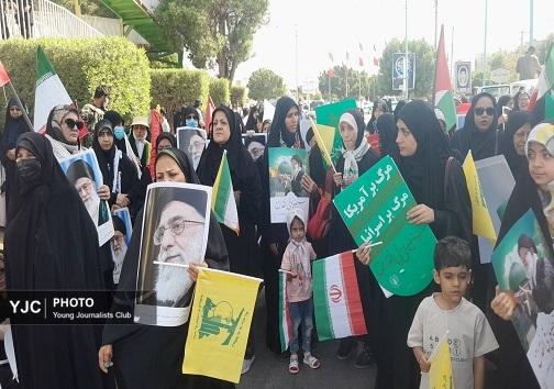 گزارش تصویری از راهپیمایی روز جهانی قدس در بندرعباس گزارش تصویری از راهپیمایی روز جهانی قدس در بندرعباس