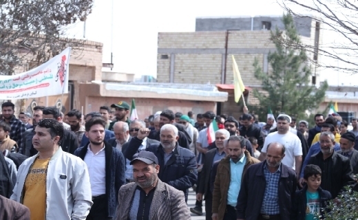نمایی از مراسم روز جهانی قدس در روستای خوزنین+ فیلم
