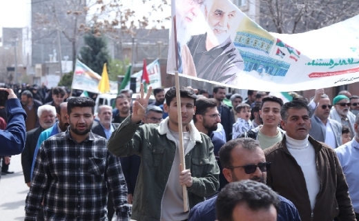 نمایی از مراسم روز جهانی قدس در روستای خوزنین+ فیلم