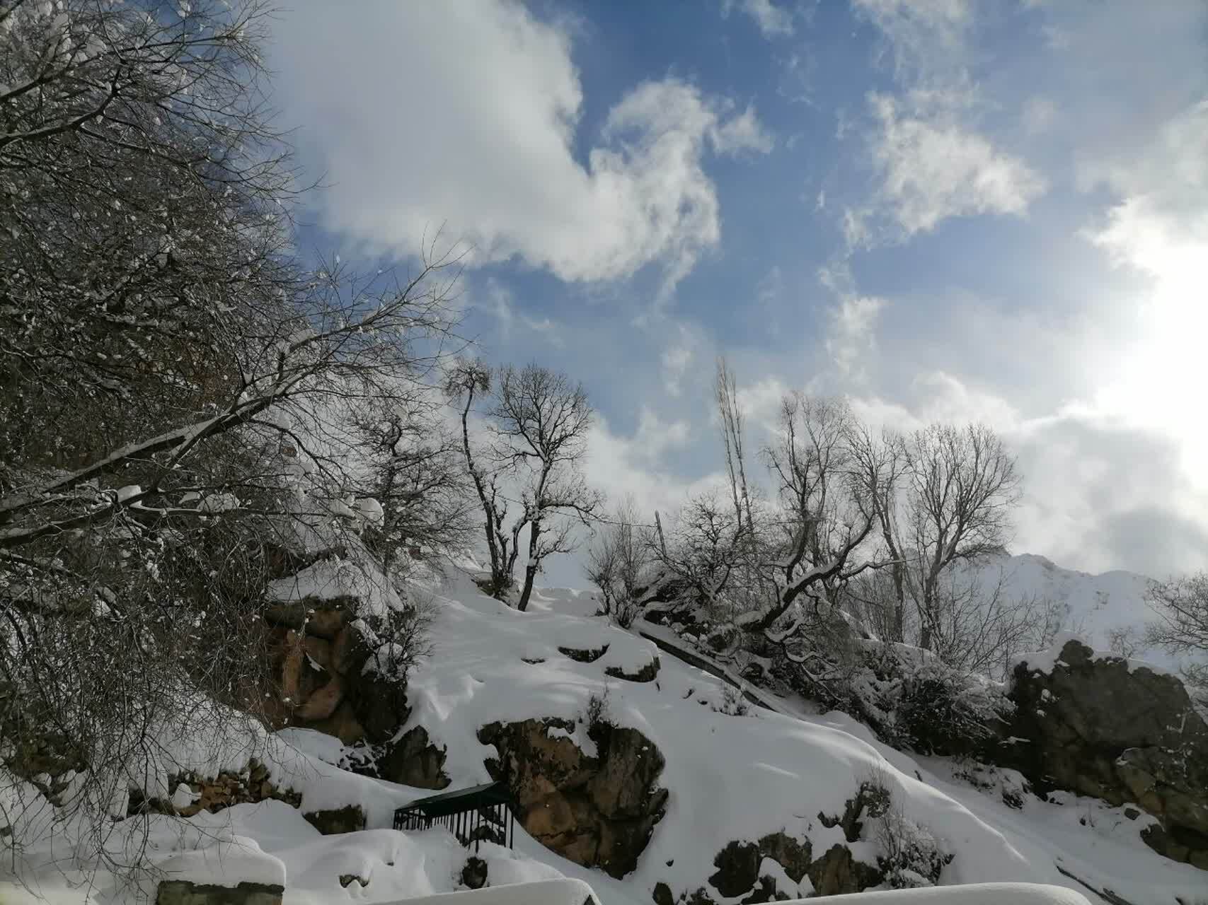 منظره زیبای برفی روستای سرسیدآقا کوهرنگ