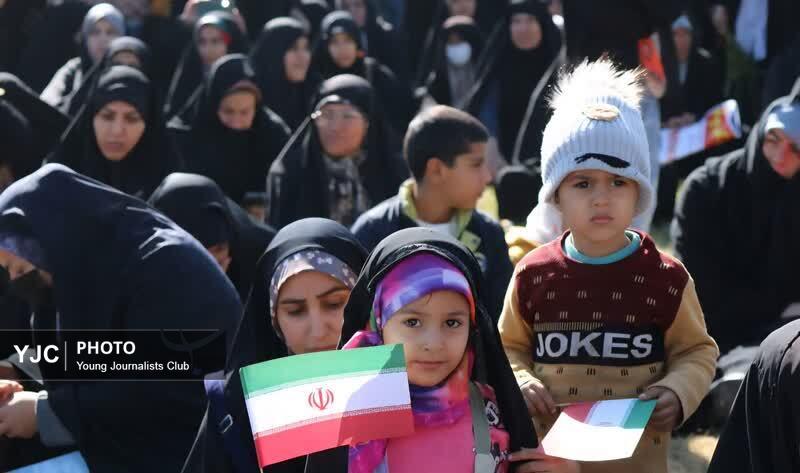راهپیمایی مردم کوار در محکومیت آشوب و هنجارشکنی
