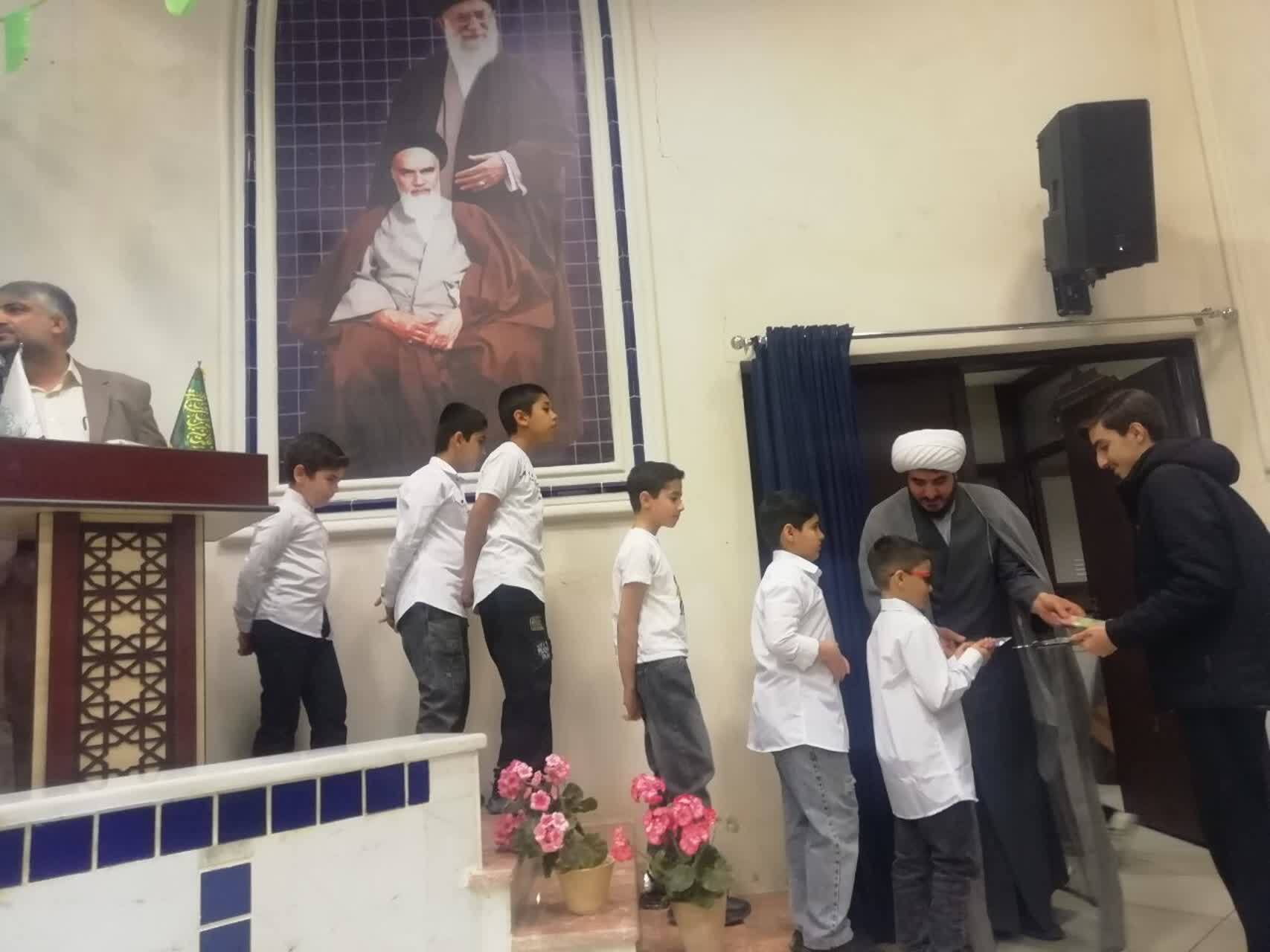 گزارش تصویری از مراسم گرامیداشت ولادت امام علی(ع) و سردار سلیمانی در شیراز گزارش تصویری از مراسم گرامیداشت ولادت امام علی(ع) و سردار سلیمانی در شیراز