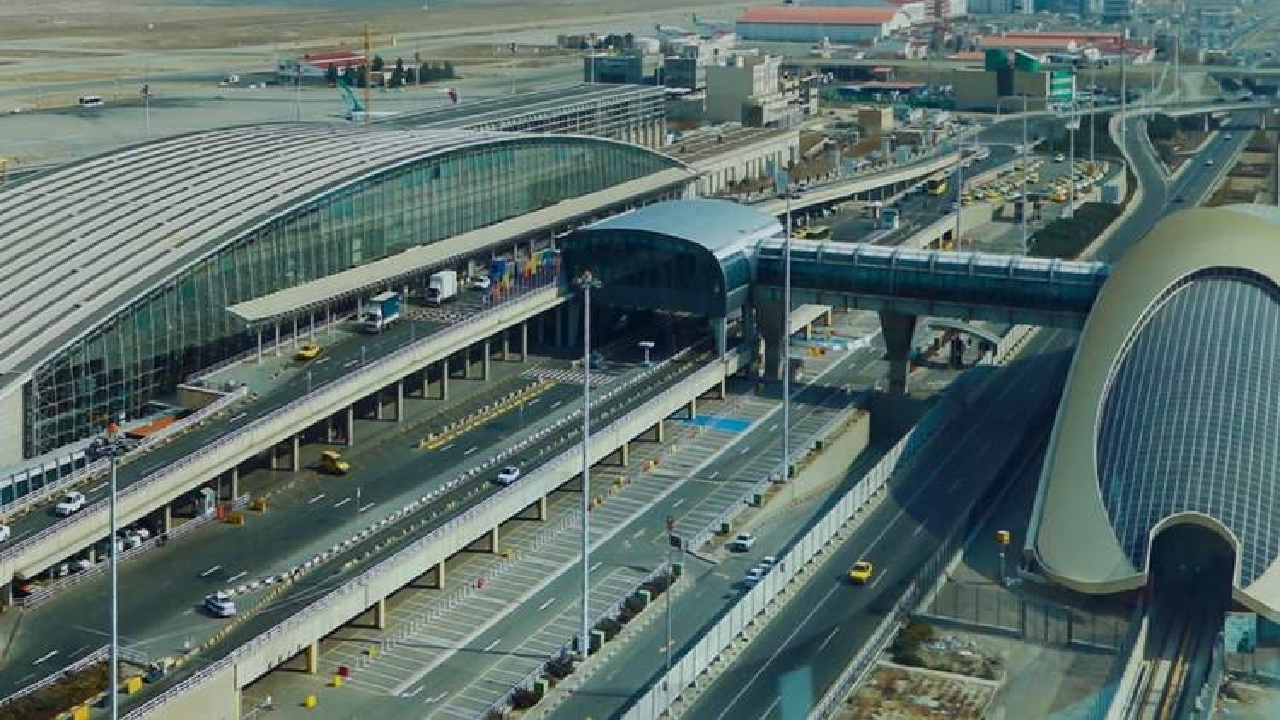 پرواز‌های امارات به شهر فرودگاهی طبق روال انجام می‌شود