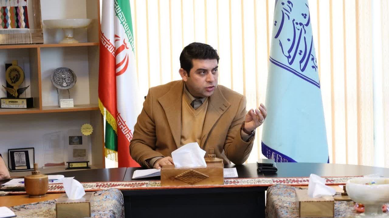 نازک کاری کردستان دارای جایگاه کشوری/۳۳ اثر هنرمندان کردستانی دارای مهر اصالت