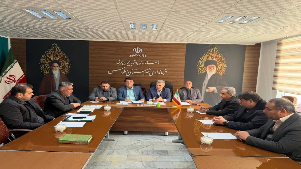 بررسی آخرین وضعیت بیمارستان و ندامتگاه سلماس با حضور معاون وزیر راه و شهرسازی