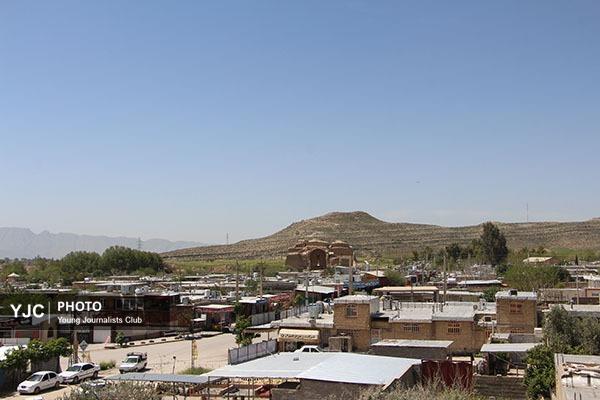 کاخ اردشیر بابکان در میان ساخت و سازها