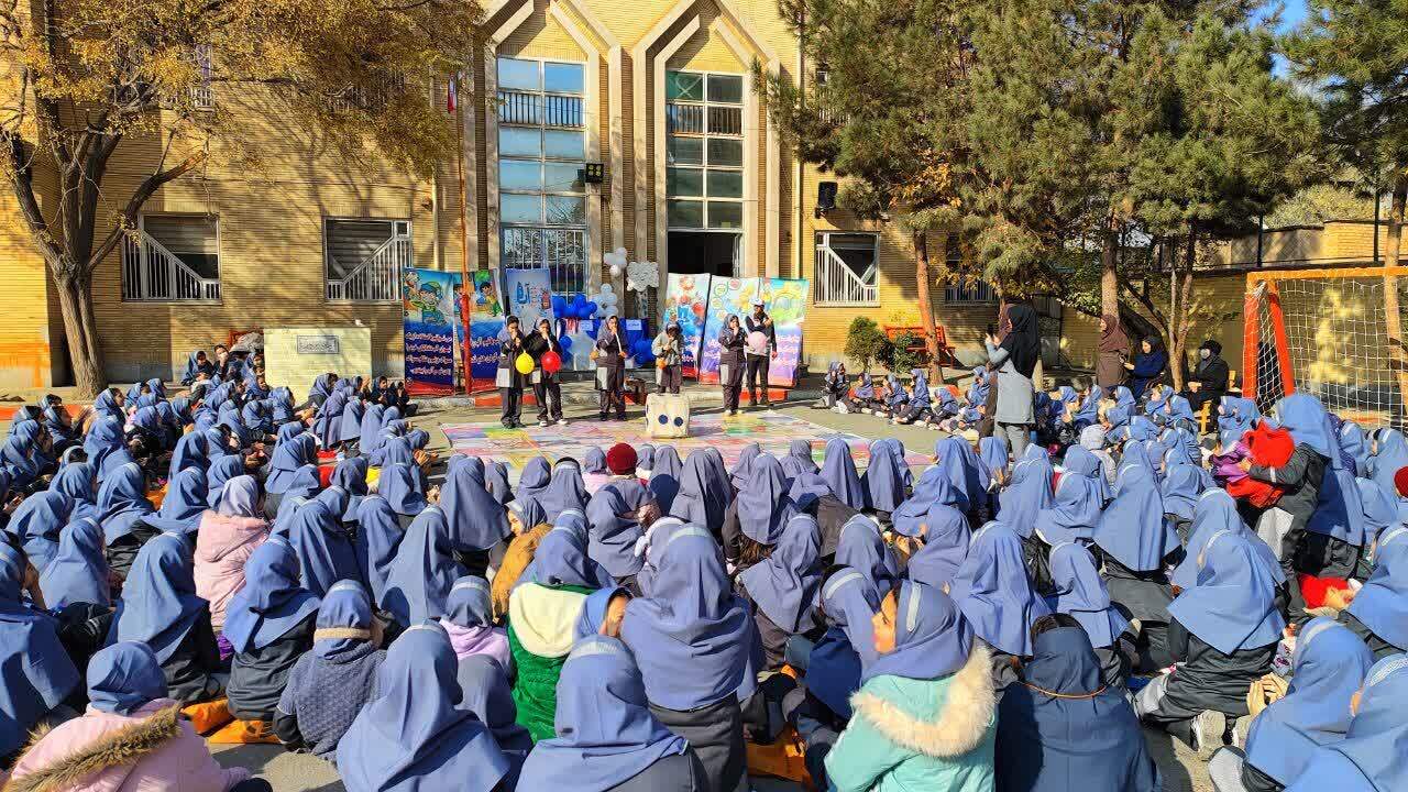 دانش آموزان دبستان آزادی نیشابور سفیر آب شدند