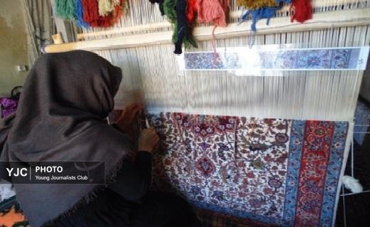 نقش آفرینی بانوان در اقتصاد مقاومتی / از شالیزار&zwnj;های گیلان تا تار و پود&zwnj;های قالی