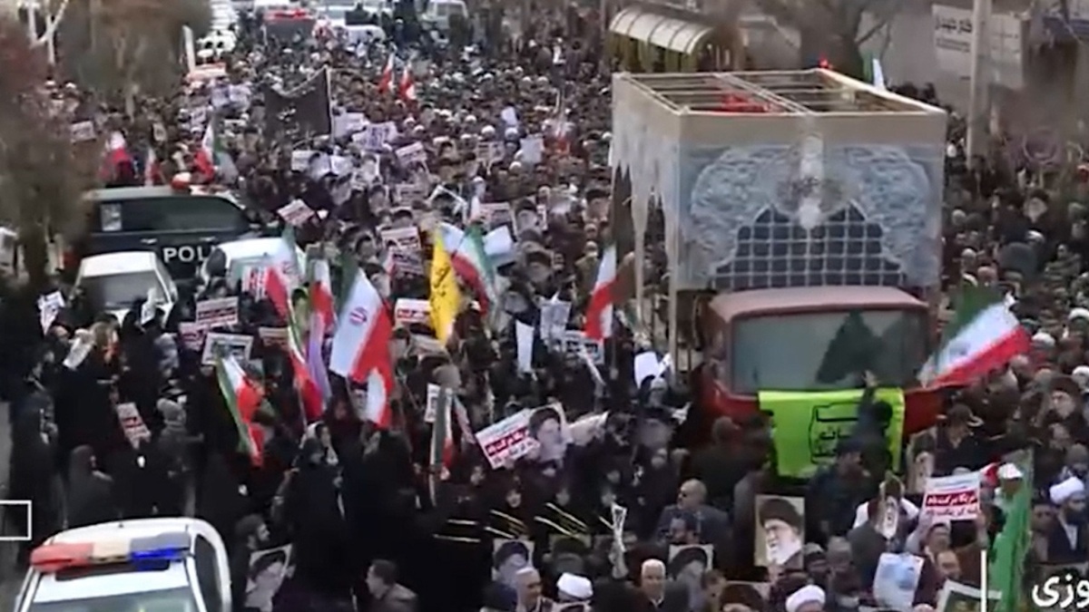 امام رضا (ع) پناه خانواده شهدا + فیلم