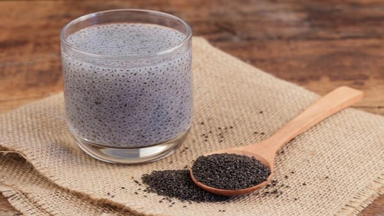 آیا نوشیدنی آب لیمو و دانه چیا واقعا لاغر می‌کند؟