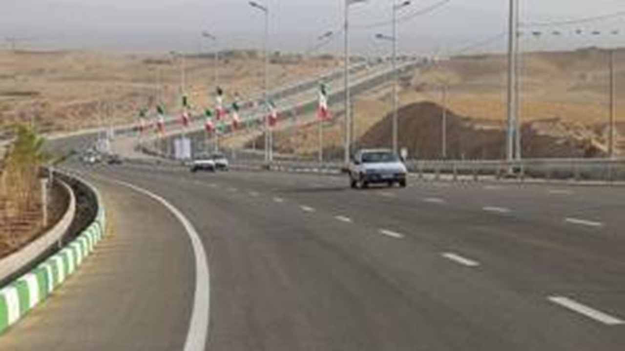 احداث بلوار در روستای بیده میبد اهالی را به خطر انداخت