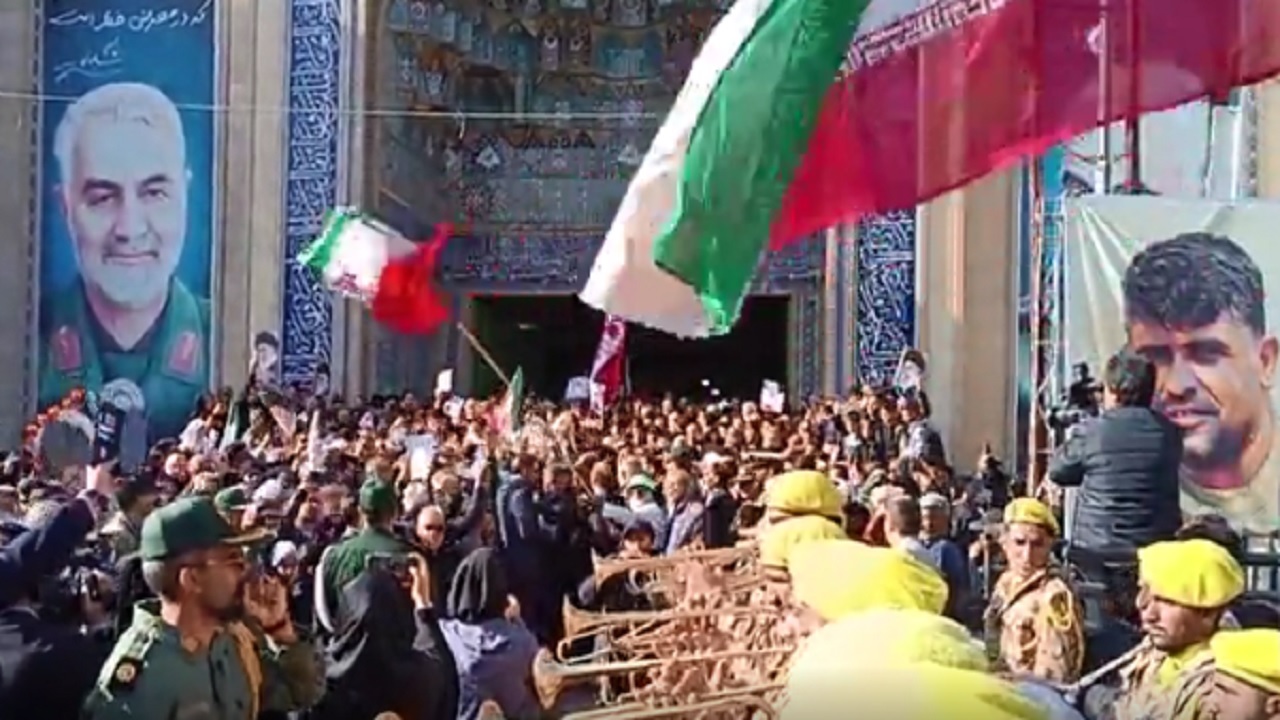 پیکر مطهر شهید امنیت احد زرنگی‌پور در کرمان تشییع شد