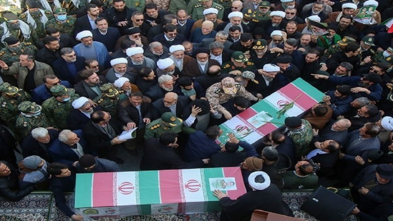 پیکر زوج شهیدی که بدست اغتشاشگران به شهادت رسیدند، در همدان تشییع شد