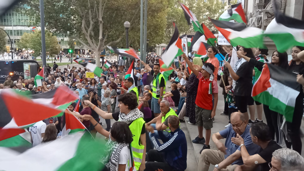 تحریم «جشنواره هنر استرالیا»؛ پاسخ ده‌ها نویسنده به منع حضور هنرمند فلسطینی