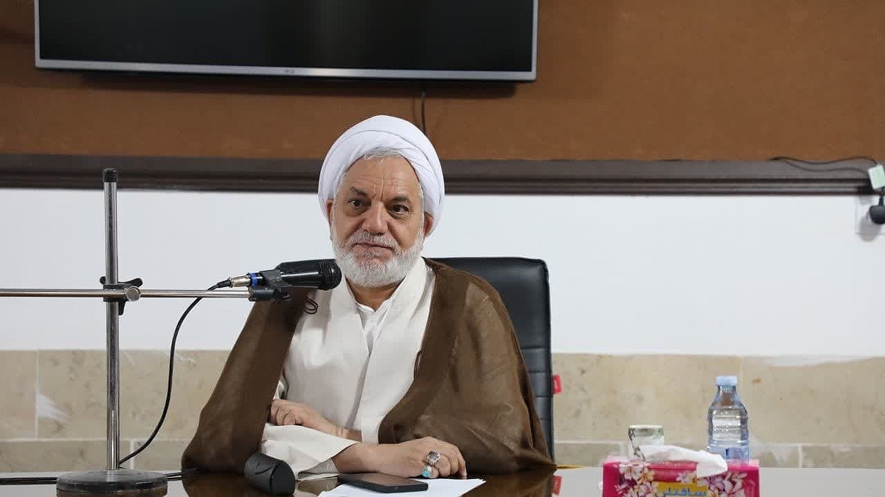 کشور از یک کودتای تمام عیار عبور کرده است