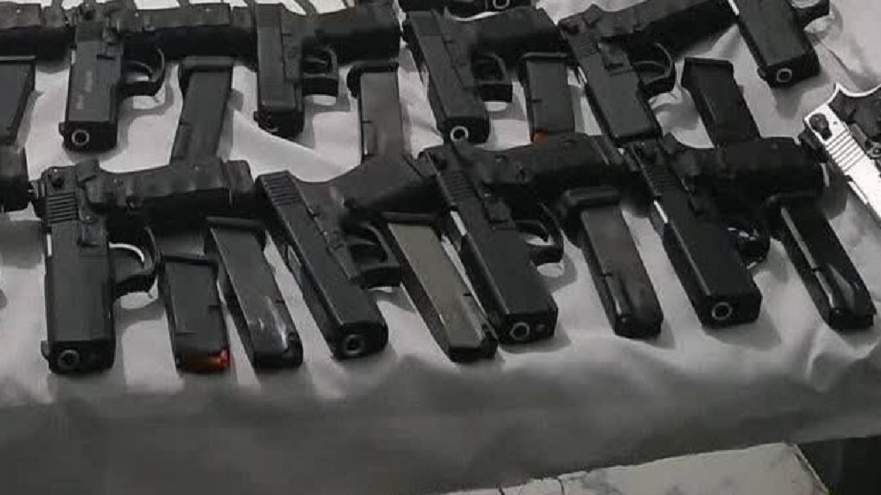 انهدام باند قاچاق سلاح و کشف ۲۷ قبضه سلاح جنگی در مرز‌های سیستان و بلوچستان