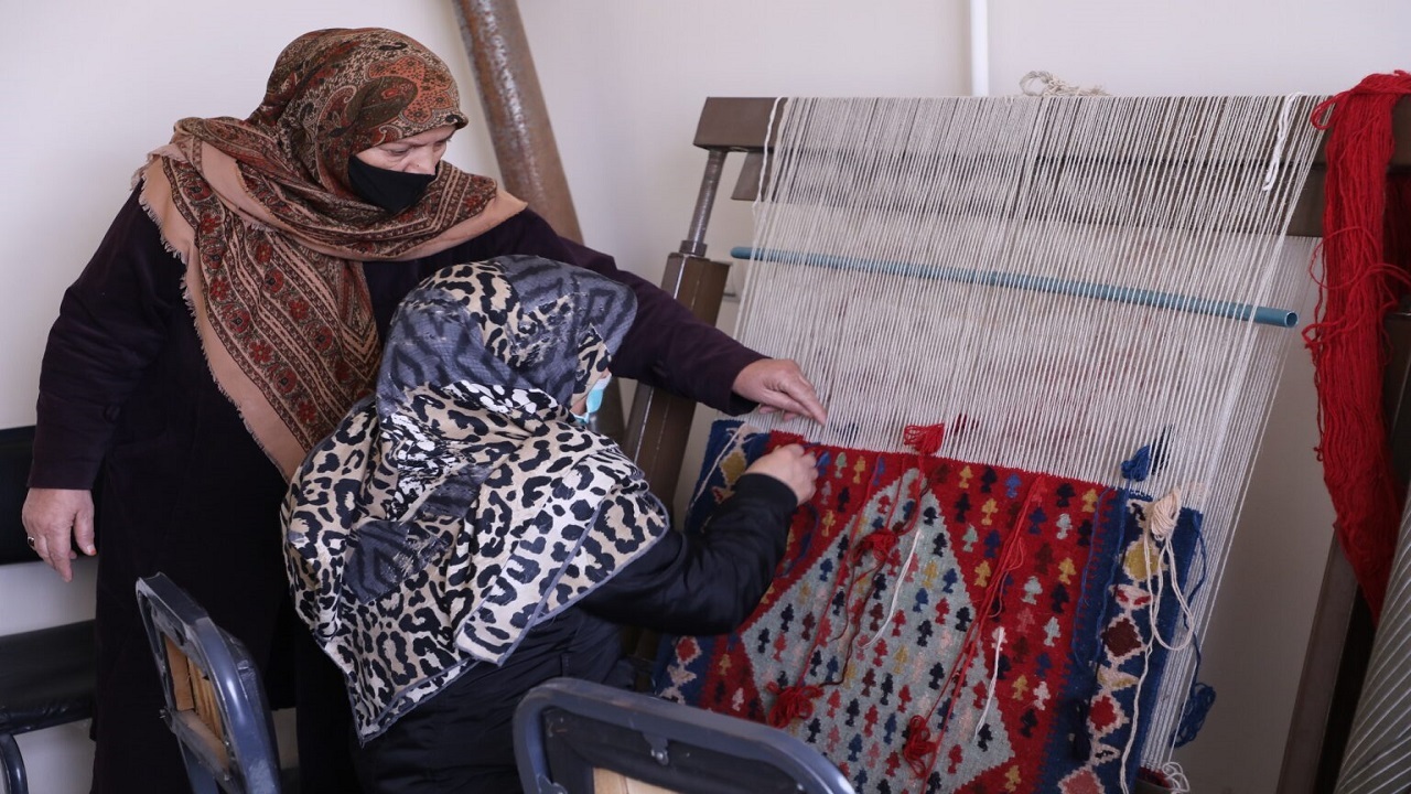 رونق آموزش صنایع‌دستی در زمستان اردبیل