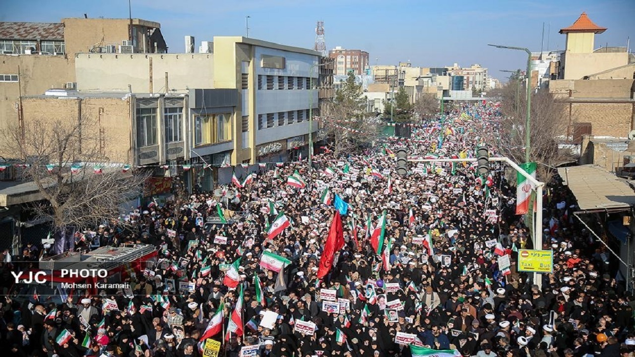 گاردین: گزینه نظامی ترامپ علیه ایران موفقیت‌آمیز نخواهد بود
