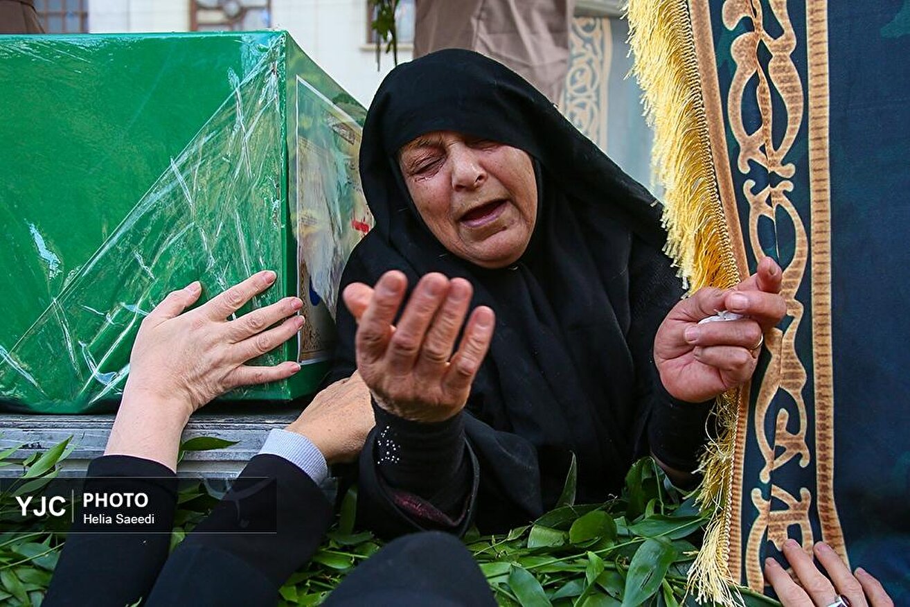 تشییع پیکر شهدای مدافع امنیت در تهران (۱)