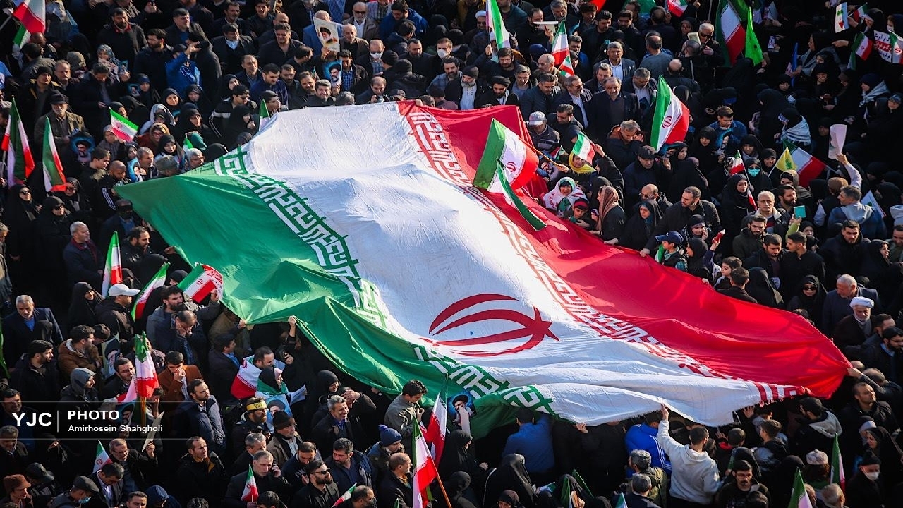 توطئه دشمنان در برابر اراده آهنین ملت ایران هیچ اثری نخواهد داشت