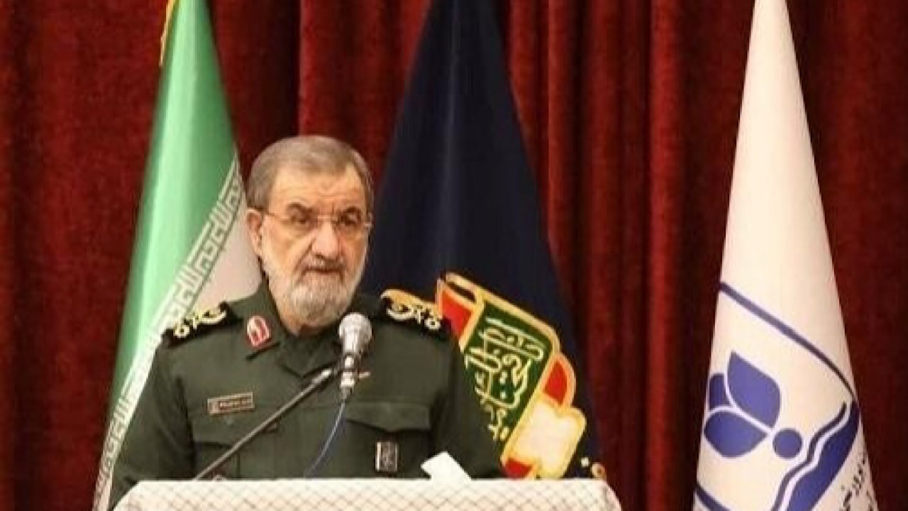 ترامپ بدنبال جنگ کوتاه‌مدت است/ باید با مفسدین اقتصادی برخورد شدید شود