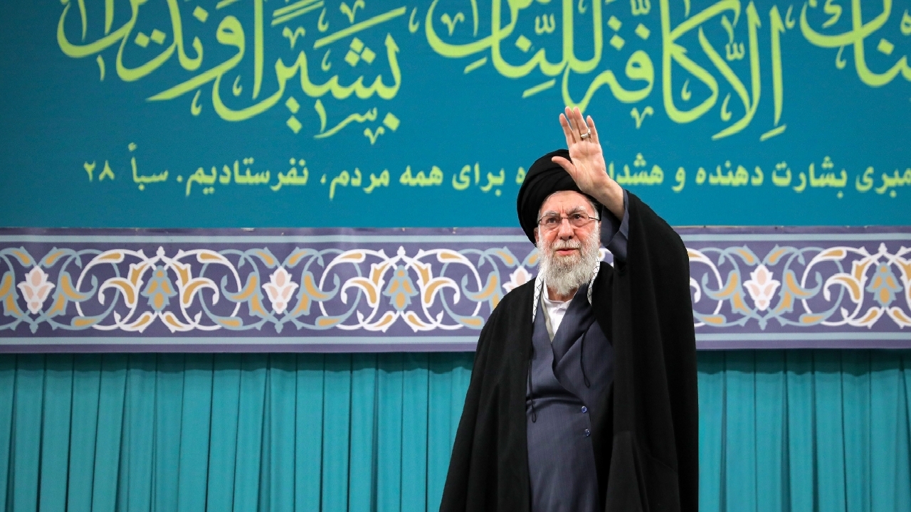 رهبر معظم انقلاب: فتنه اخیر یک فتنه آمریکایی بود/ رئیس‌جمهور آمریکا را مجرم می‌دانیم