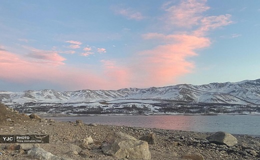 طبیعت زمستانی تالاب چغاخور را به تماشا بنشینید + عکس