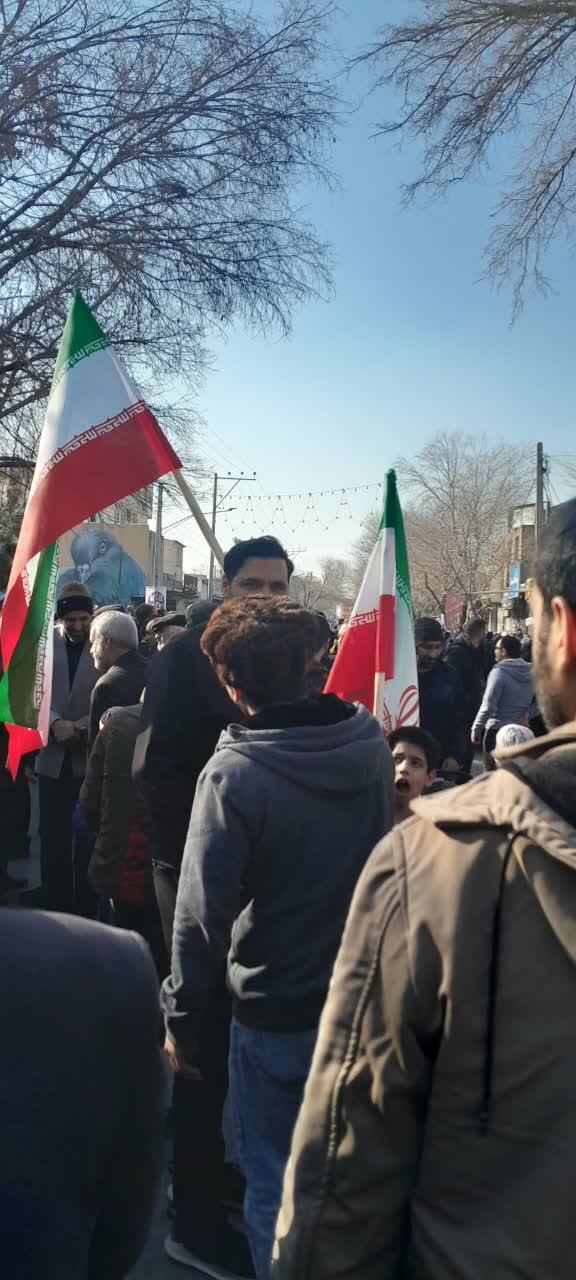 حضور باشکوه مردم نجف آباد در راهپیمایی و تشییع جنازه شهدای امنیت + عکس
