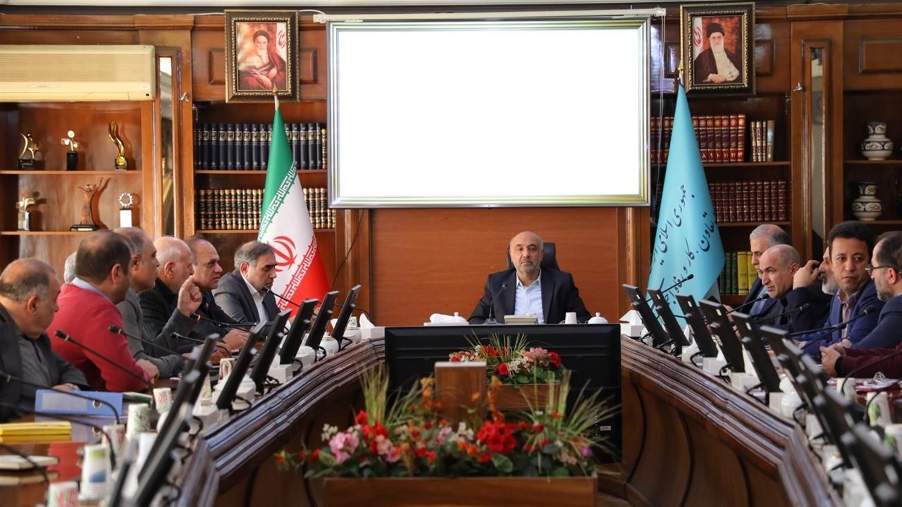 رئیس اتاق تعاون ایران: مردم نگران تأمین کالا‌های اساسی نباشند