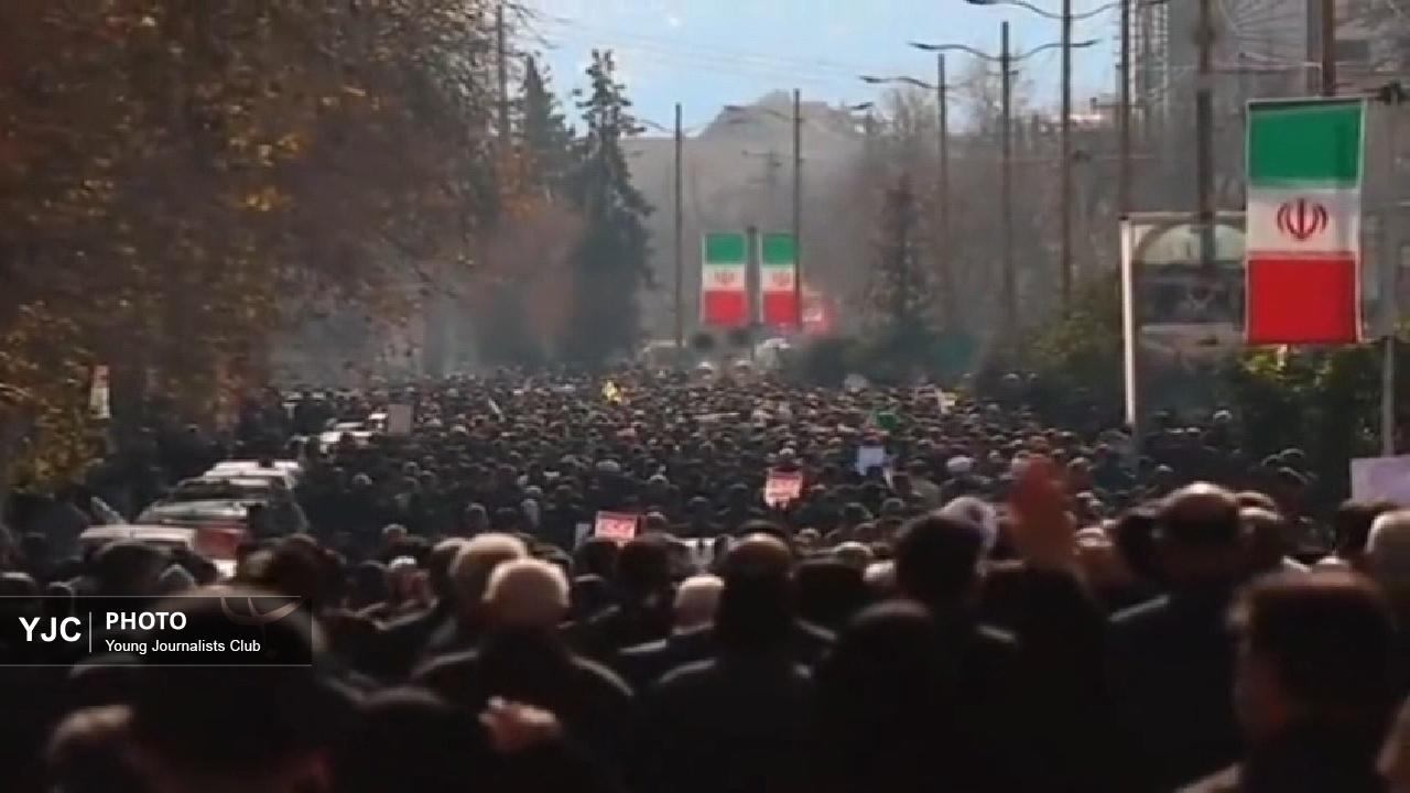 صحنه هایی از قیام فراموش نشدنی مردم خرم‌آباد در روز ۲۲ دی‌ماه + فیلم