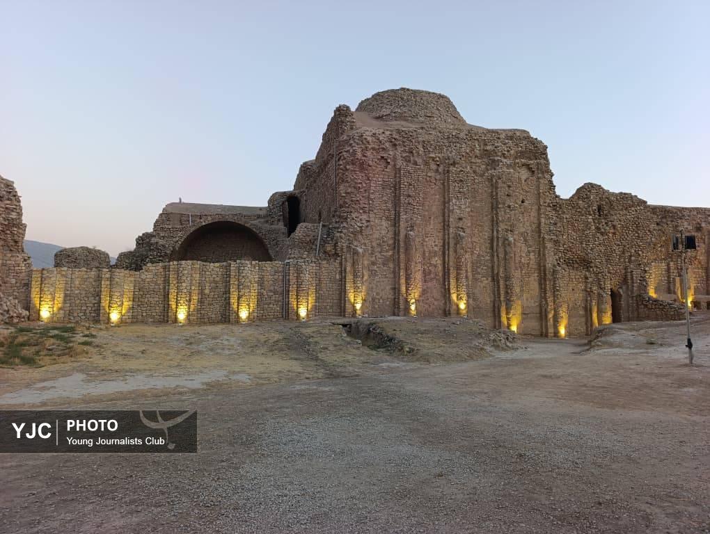 نورپردازی کاخ اردشیر بابکان