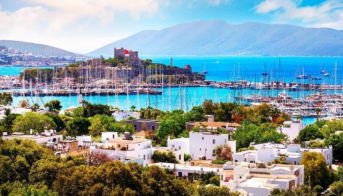 ازمیر یا بدروم؟ کدام مقصد ساحلی ترکیه با بودجه شما سازگارتر است؟