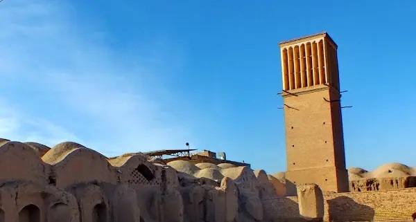 قمرود؛ روستایی که بادگیرش تاریخ را زنده نگه داشته است