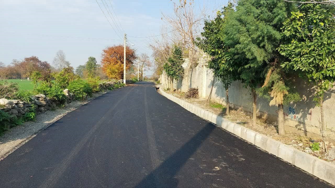 آسفالت ۵ هزار مترمربع از کوچه‌های خاکی روستای خیرات شهرستان گرگان