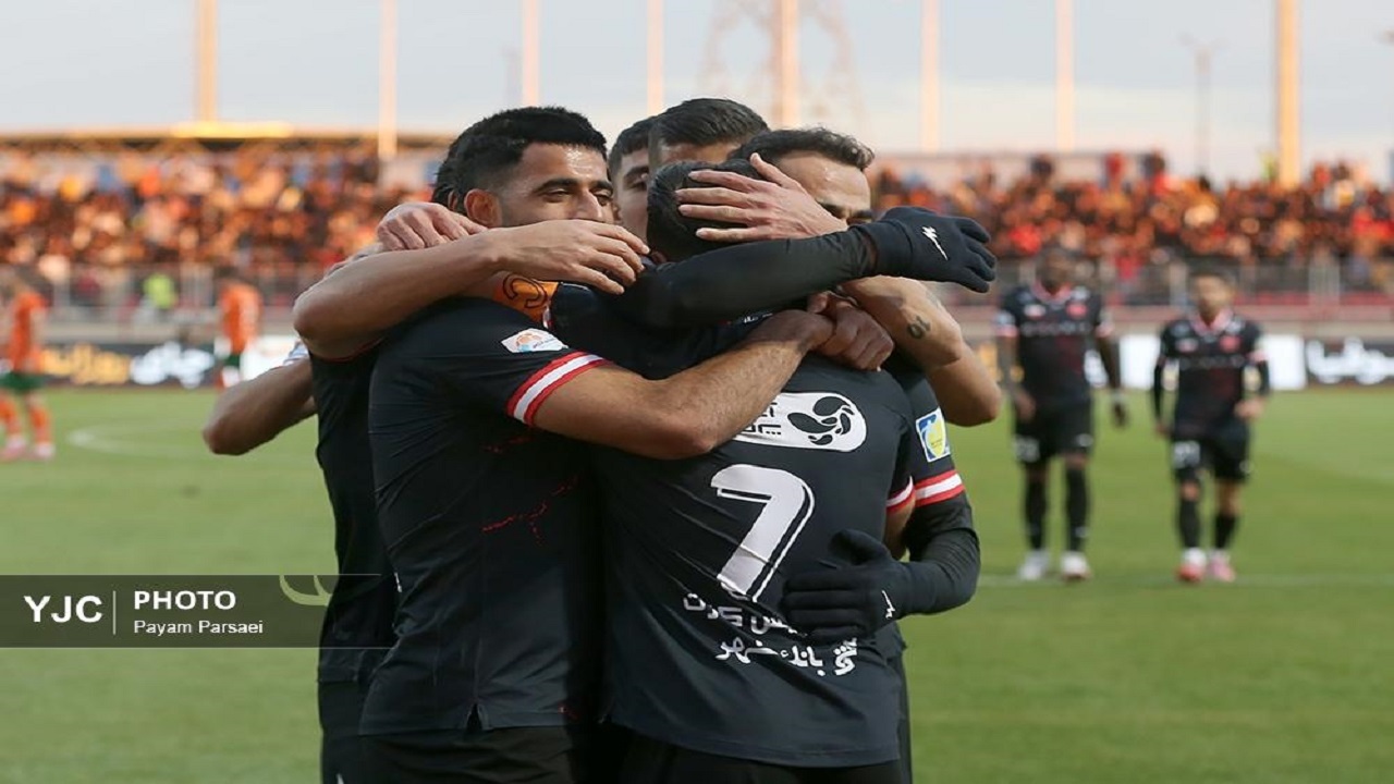 معرفی ۵۰ بازیکن به اوسمار از سوی گروه آنالیز پرسپولیس
