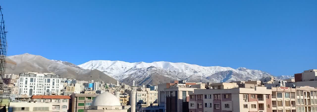 قابی از آسمان آبی پایتخت