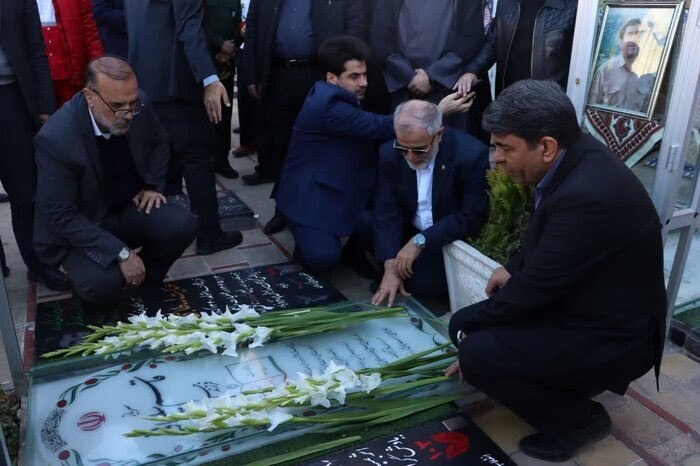 شهادت یک اسطوره، تولد یک ملت شهادت یک اسطوره، تولد یک ملت