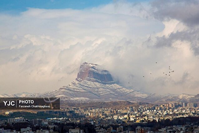 چهره سپید کوه‌های شهر شیراز