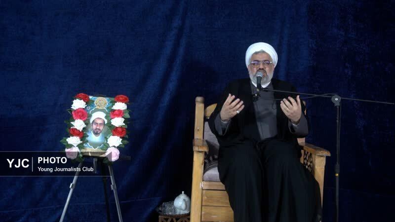 بزرگداشت شهادت طلبه بسیجی شهید مدافع امنیت/تأکید بر هوشیاری در «پیچ تاریخی» امروز کشور