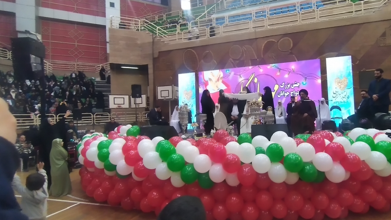 جشن خانوادگی بیعت با ولایت در رشت + فیلم و تصاویر