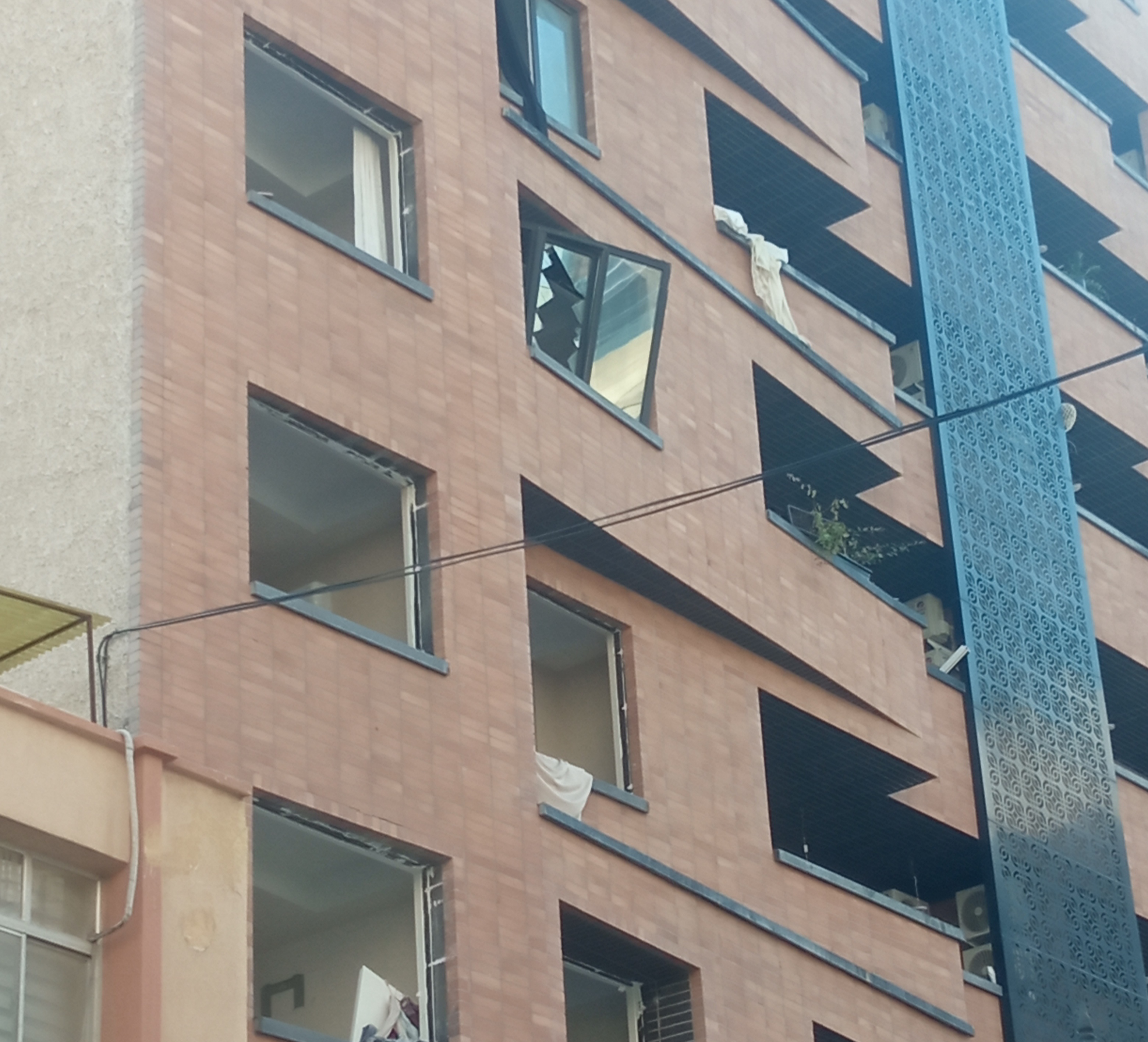 انفجار برج بهارستان در بندرعباس