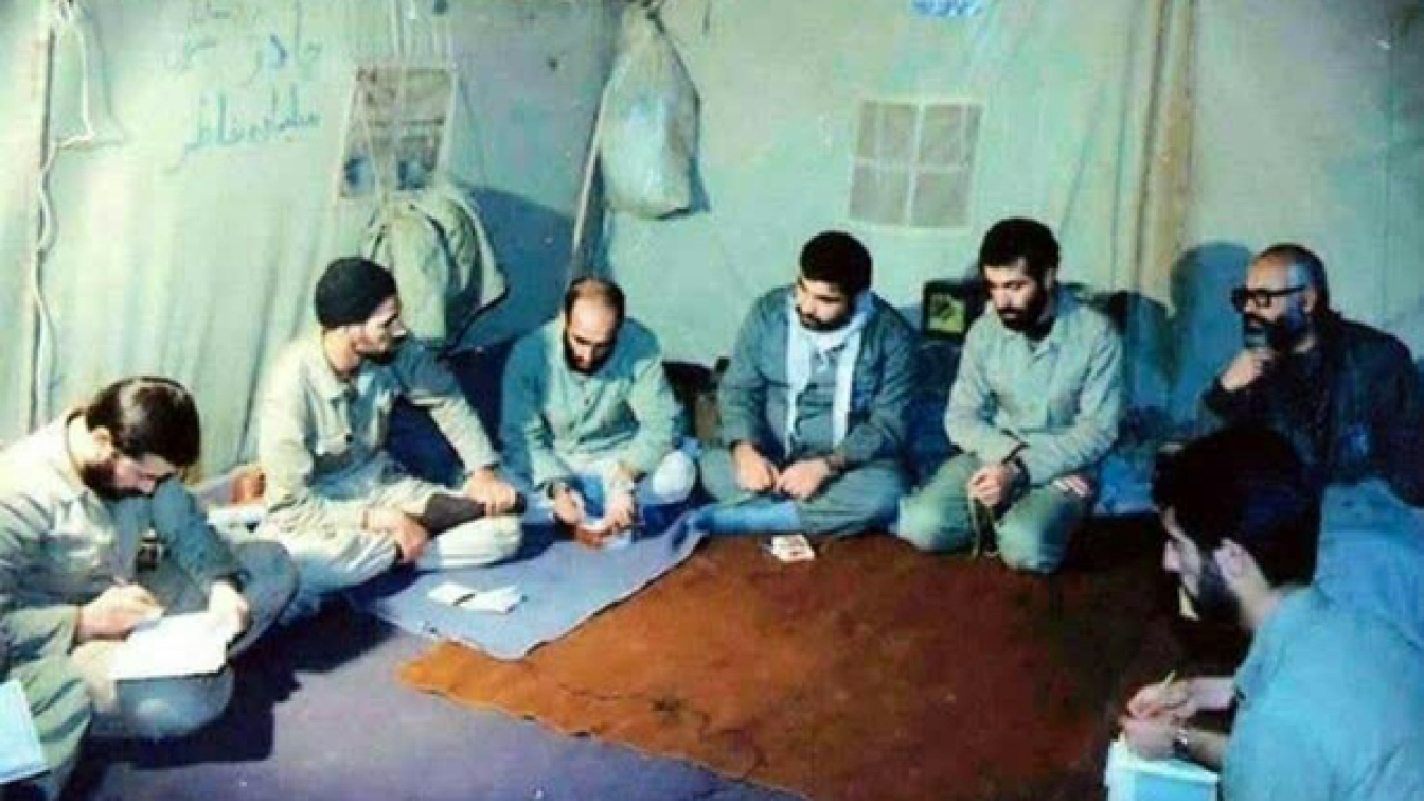 چادر جلسه فرمانده‌ای که به نام سرباز مصری بود