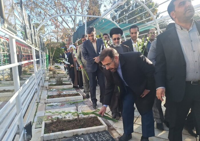 گلزار شهدای شیراز، میزبان مسئولان فارس در طلیعه دهه فجر