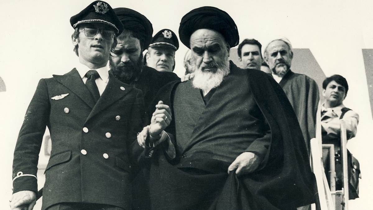 مردم، همیشه پای کار انقلاب اسلامی + فیلم