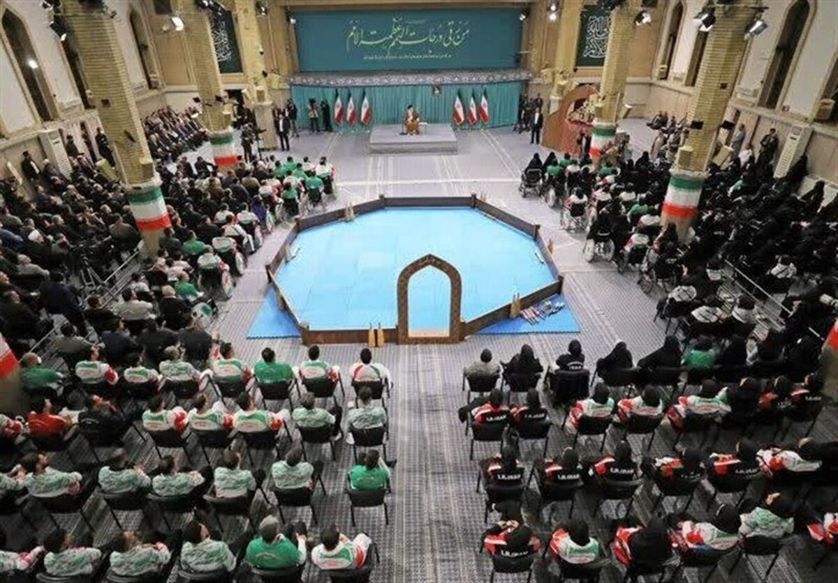 حضور رهبر معظم انقلاب در حرم مطهر امام خمینی (ره)